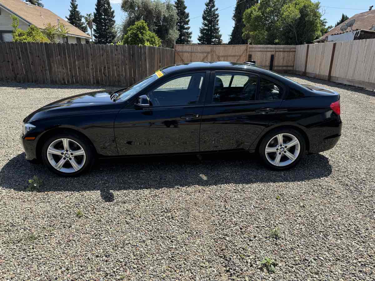 Vehicle image 7 of 16