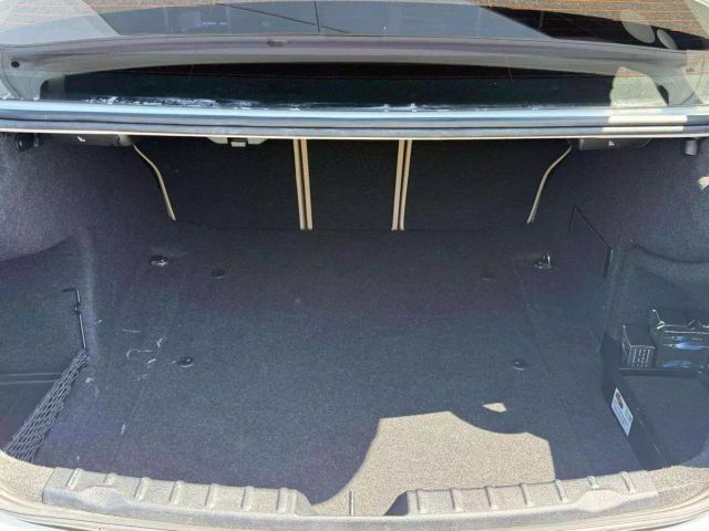 Vehicle image 9 of 22