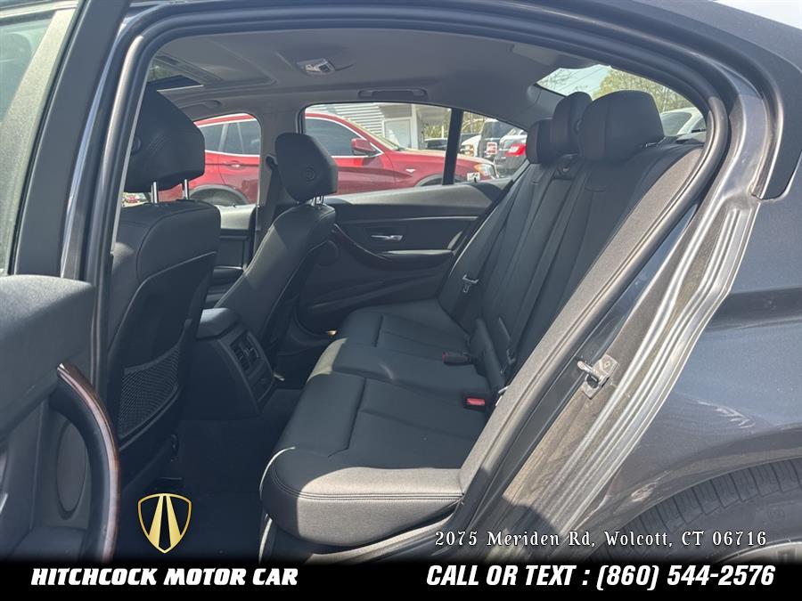 Vehicle image 26 of 31
