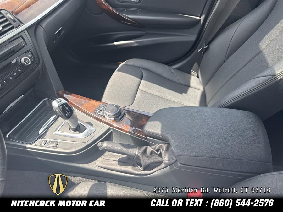 Vehicle image 25 of 31