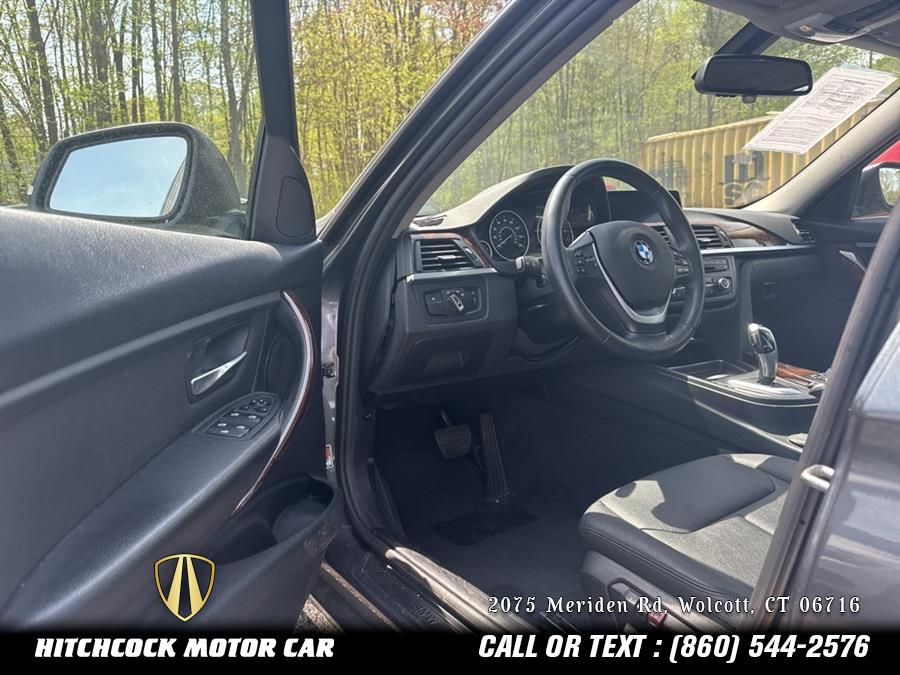 Vehicle image 20 of 31
