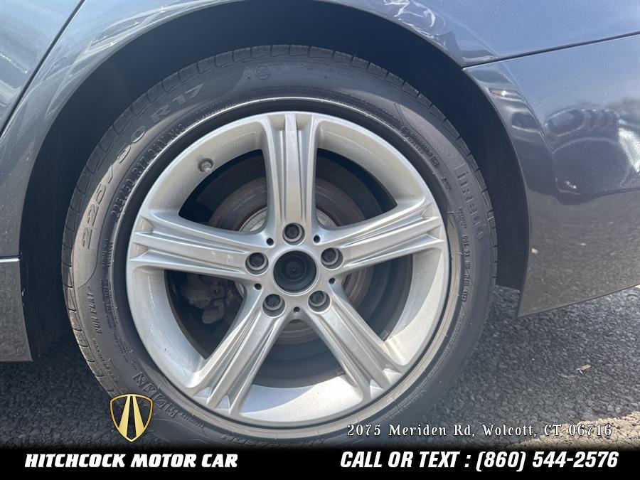 Vehicle image 17 of 31