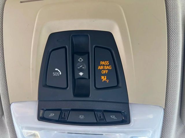 Vehicle image 23 of 25