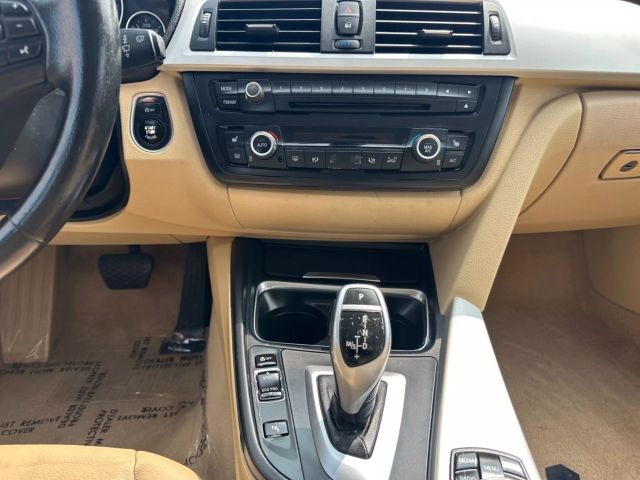 Vehicle image 12 of 25