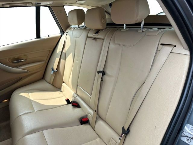 Vehicle image 16 of 25