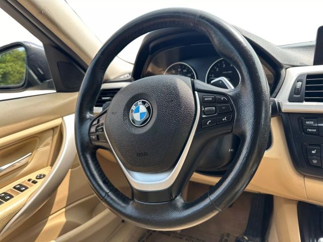 Vehicle image 13 of 25