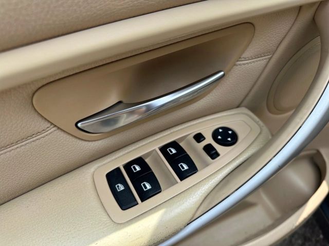 Vehicle image 11 of 25