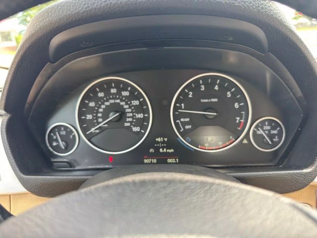 Vehicle image 14 of 25