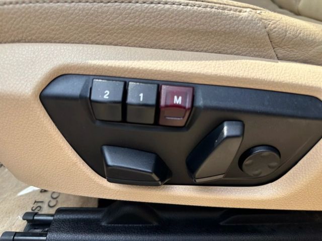 Vehicle image 22 of 25
