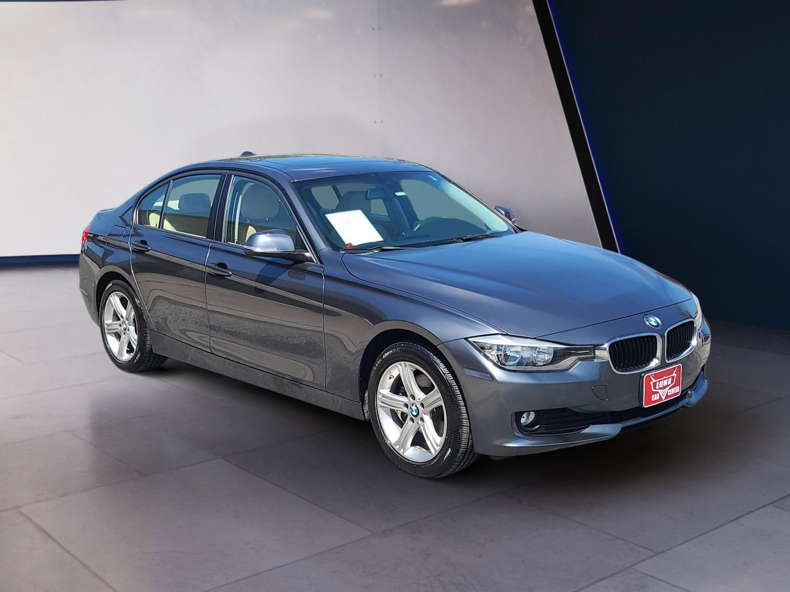 2014 BMW 3 Series 320i Image 3 of 24