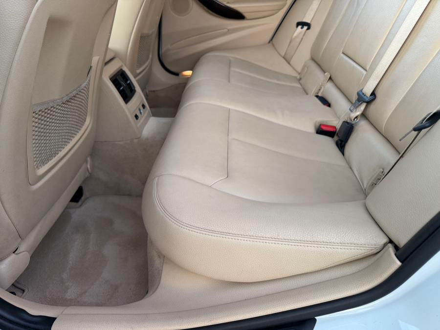 Vehicle image 17 of 38