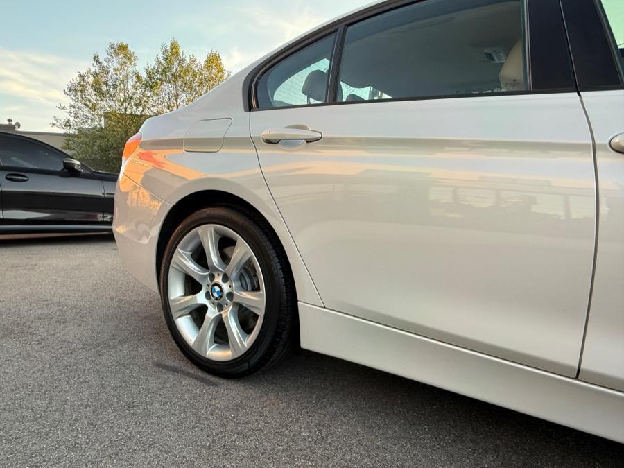 Vehicle image 8 of 38