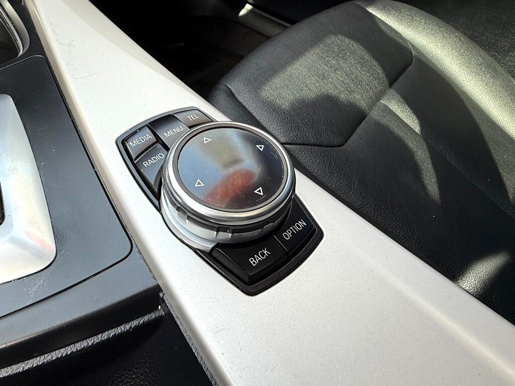 Vehicle image 26 of 35