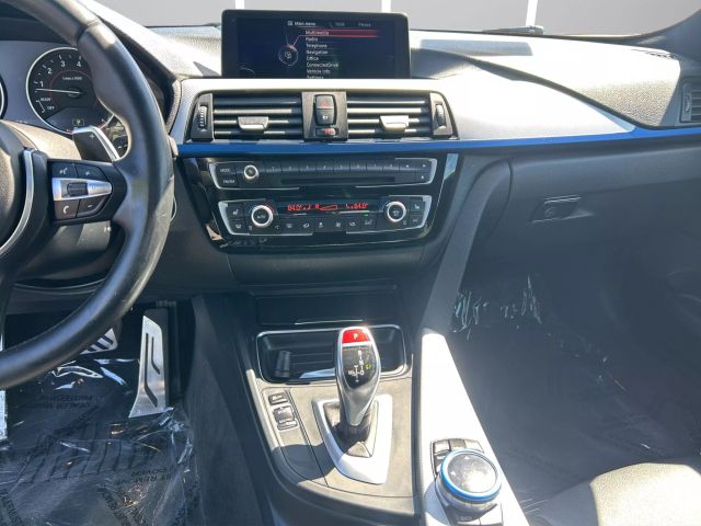 Vehicle image 16 of 30