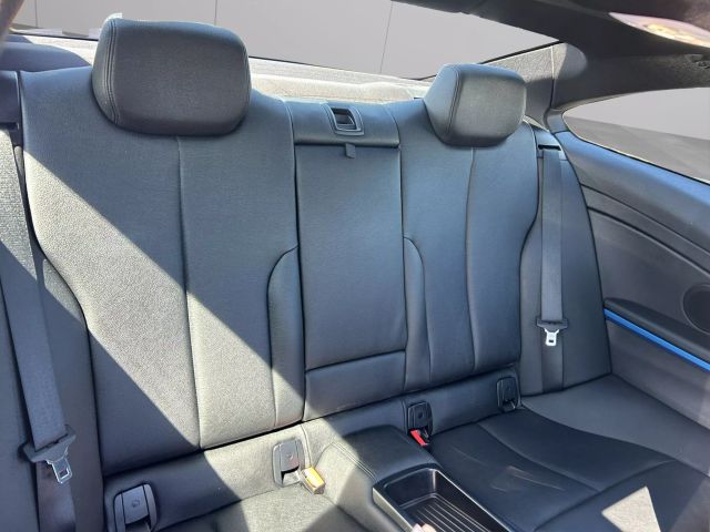 Vehicle image 12 of 30