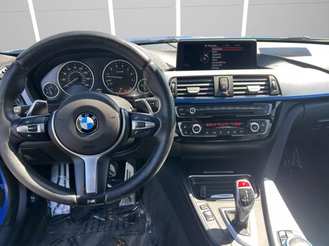 Vehicle image 15 of 30