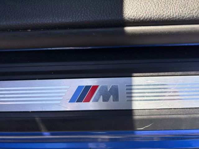 Vehicle image 21 of 30