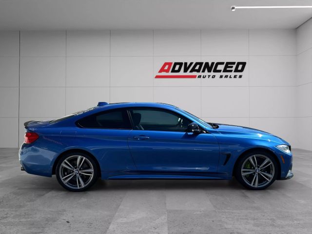 Vehicle image 4 of 30