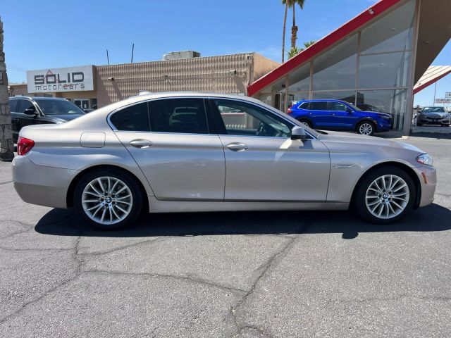 Vehicle image 4 of 30