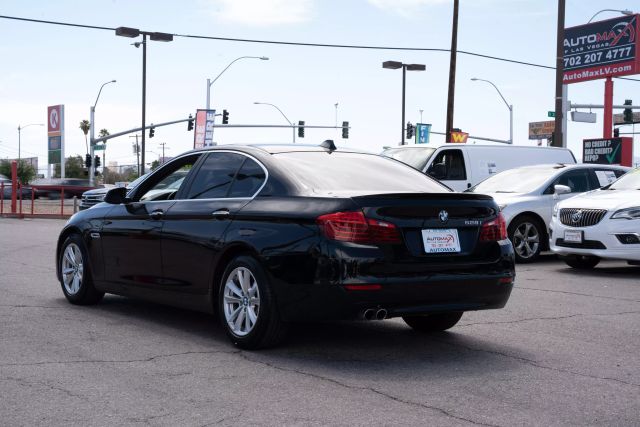 Vehicle image 4 of 22