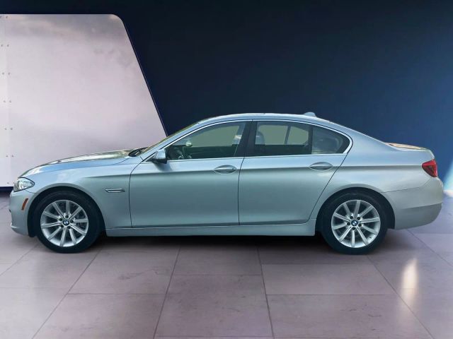 Vehicle image 8 of 30