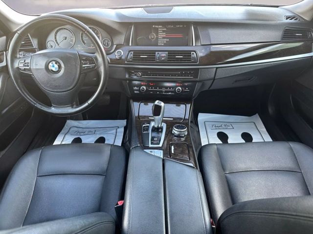 Vehicle image 16 of 30