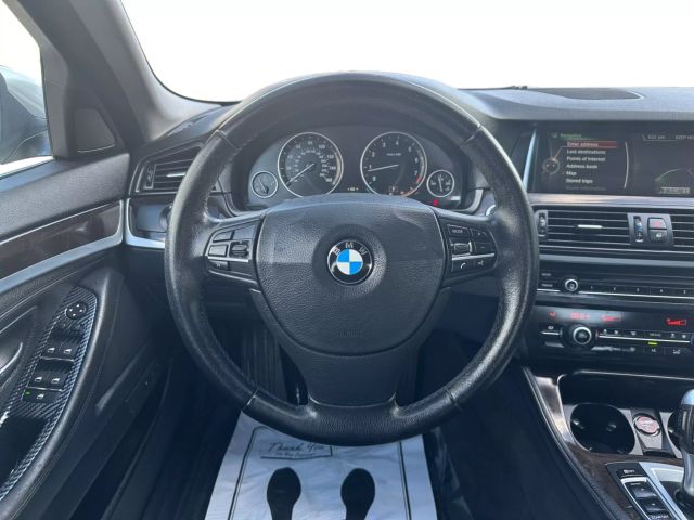 Vehicle image 12 of 30