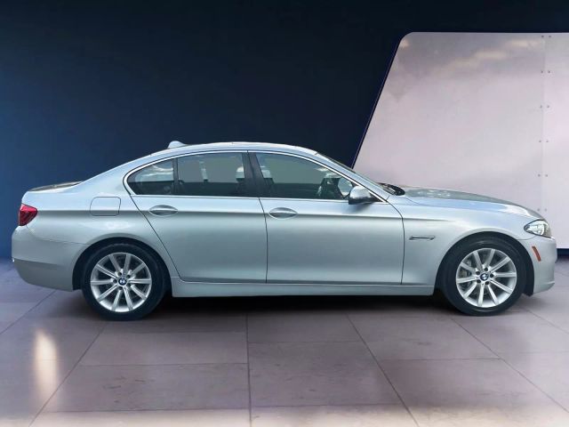 Vehicle image 4 of 30