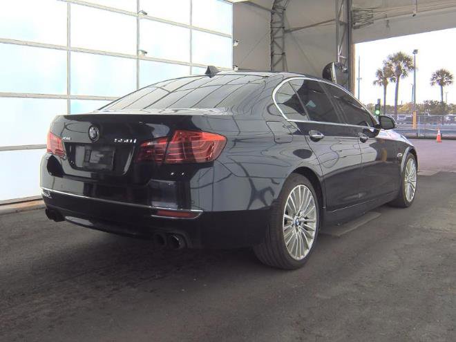 Vehicle image 2 of 8