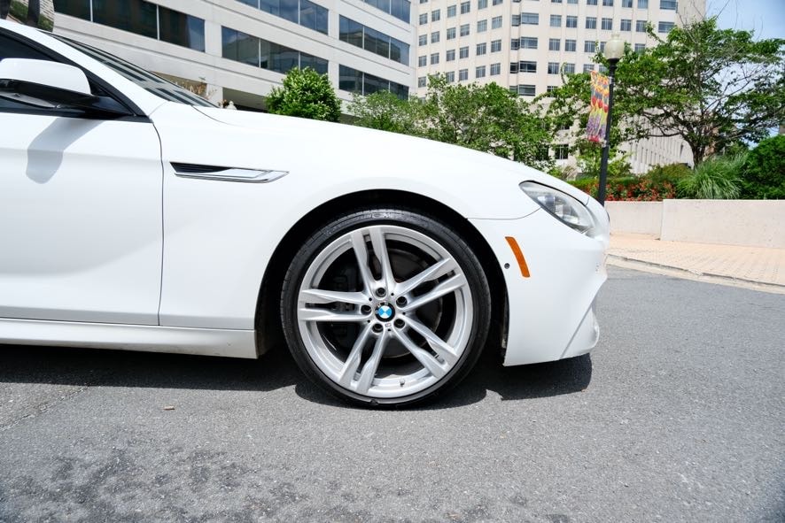 Vehicle image 5 of 43