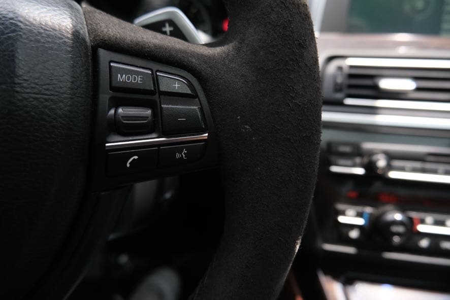 Vehicle image 40 of 43