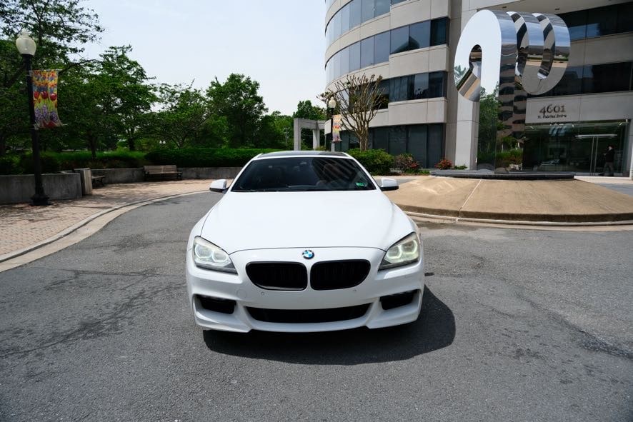 Vehicle image 2 of 43
