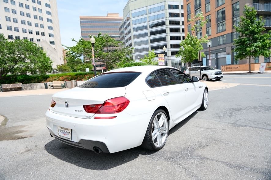 Vehicle image 6 of 43