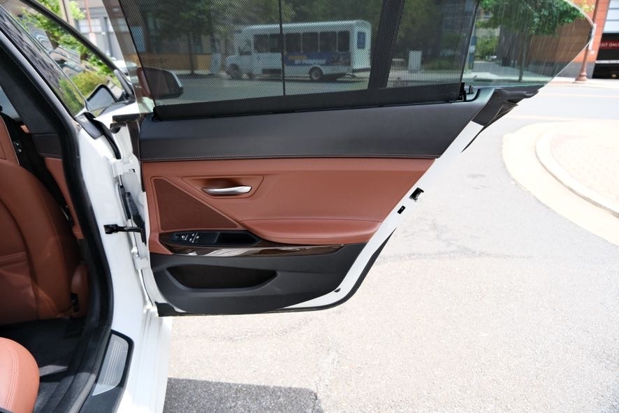 Vehicle image 24 of 43