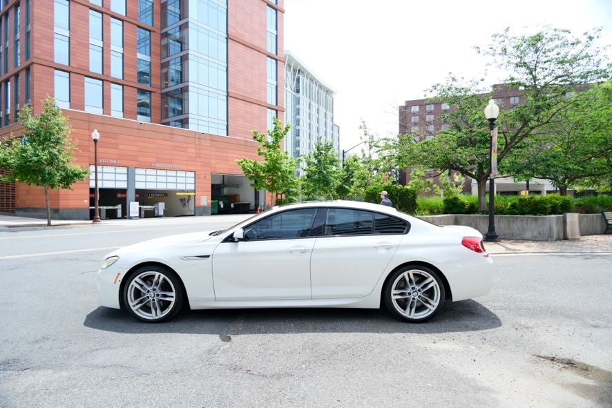 Vehicle image 9 of 43