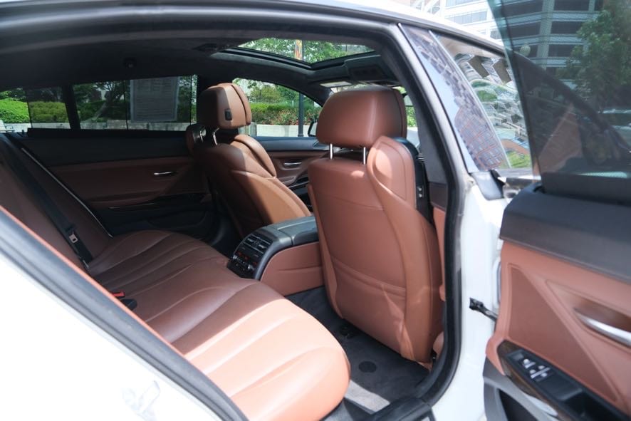 Vehicle image 22 of 43