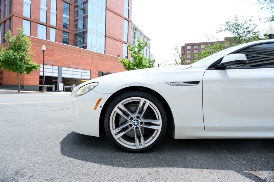 Vehicle image 11 of 43