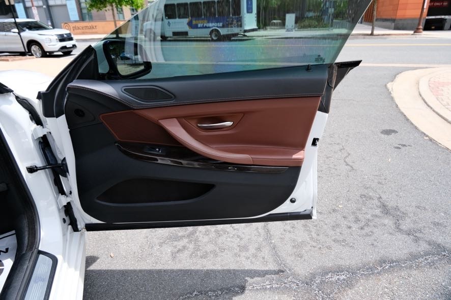 Vehicle image 35 of 43