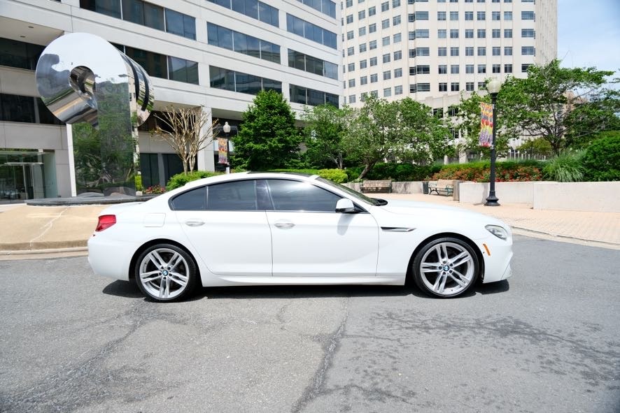 Vehicle image 4 of 43