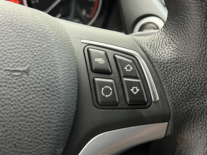 Vehicle image 38 of 39