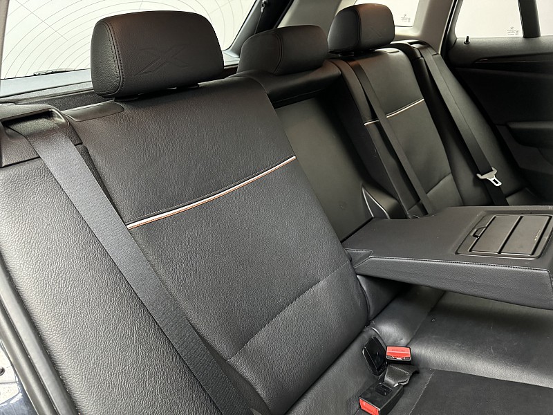 Vehicle image 19 of 39