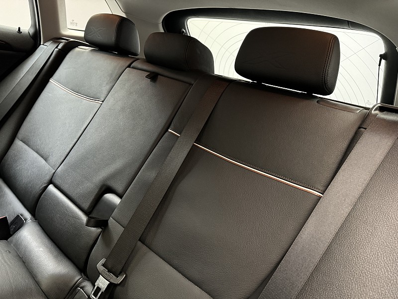 Vehicle image 16 of 39