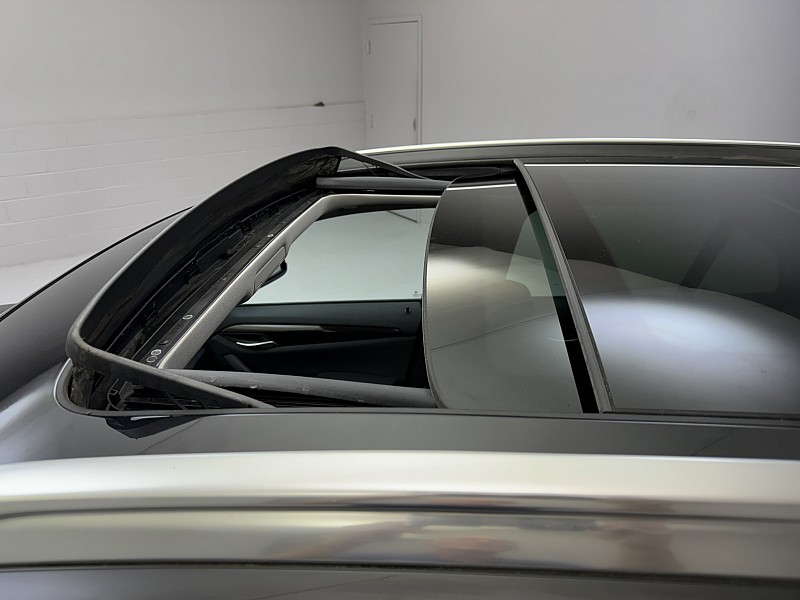 Vehicle image 11 of 39