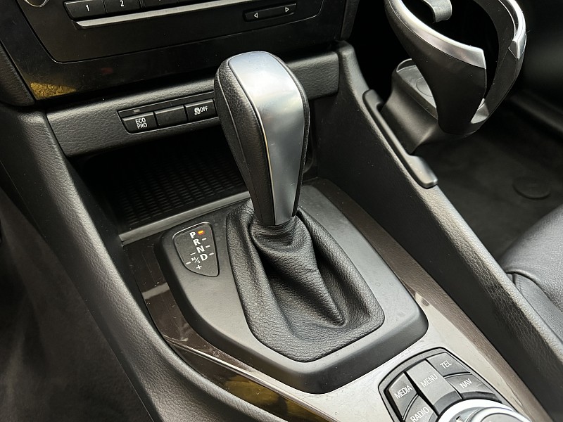Vehicle image 29 of 39