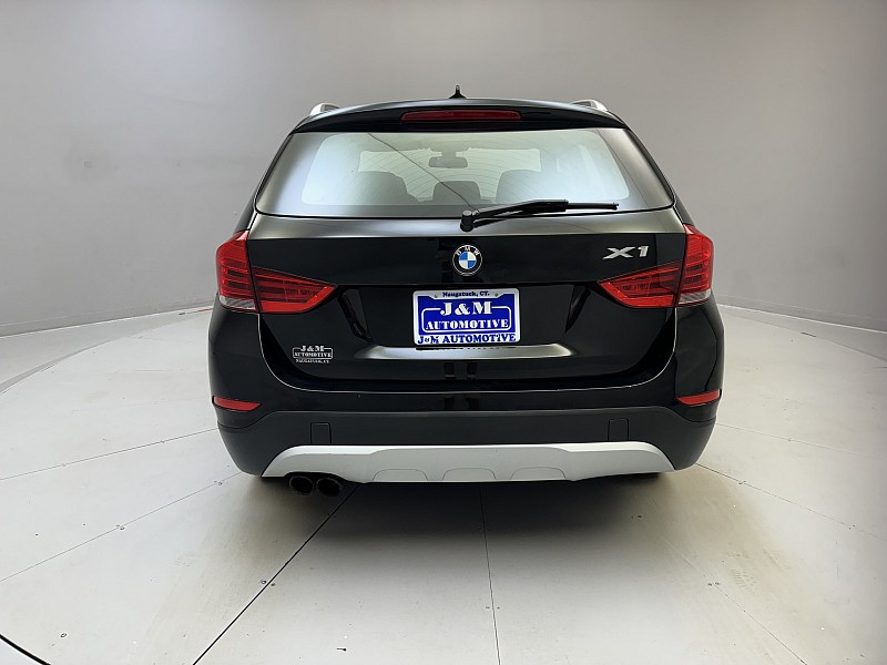 Vehicle image 7 of 39