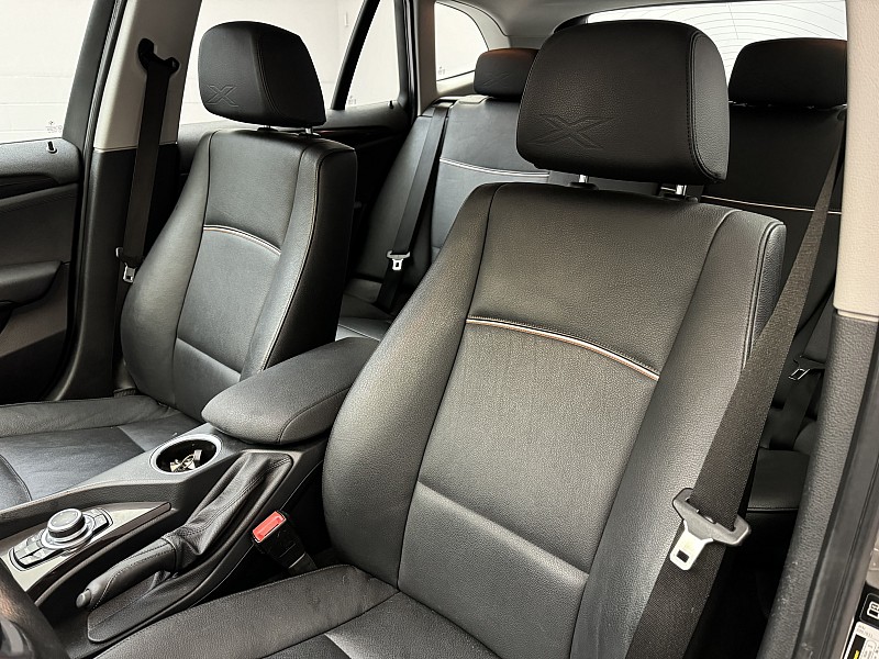 Vehicle image 14 of 39