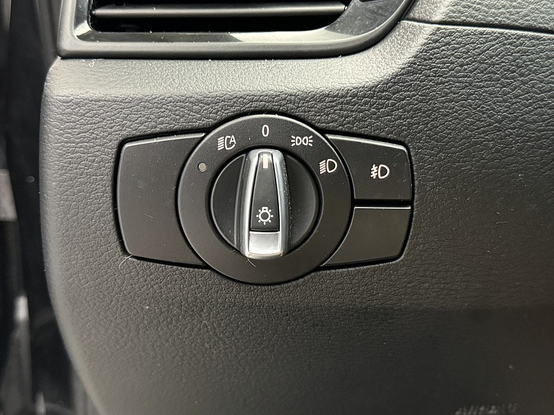 Vehicle image 36 of 39