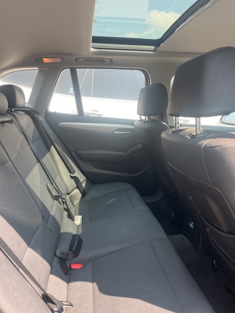 Vehicle image 4 of 5