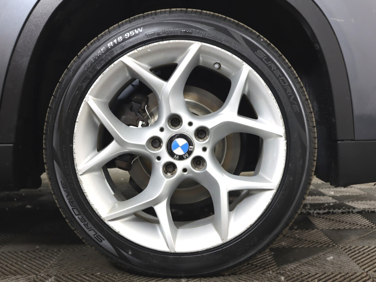 Vehicle image 41 of 42