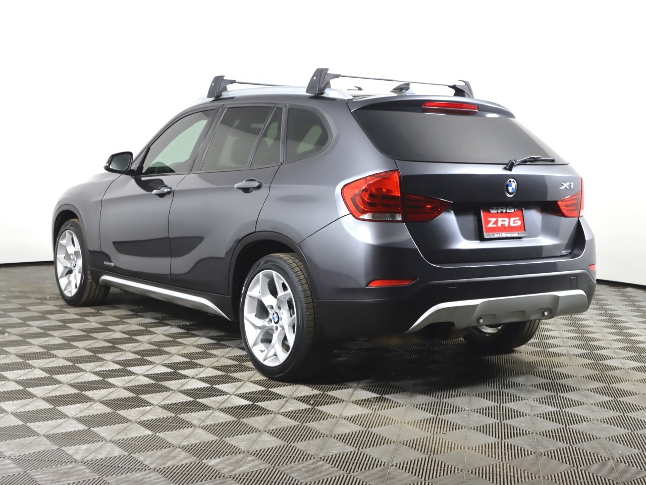 Vehicle image 6 of 42